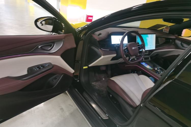 Used BYD Seal 2023 DM-i 1.5L 121km Prestige Model