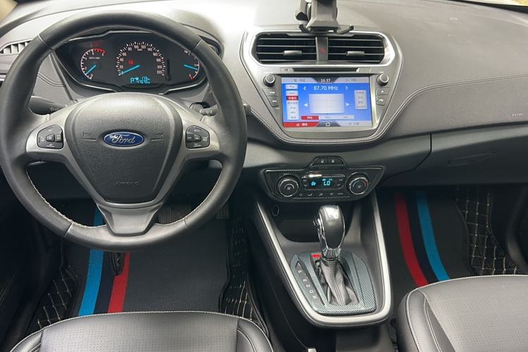 Used Ford Escort 2015 1.5L Automatic Fashion Model
