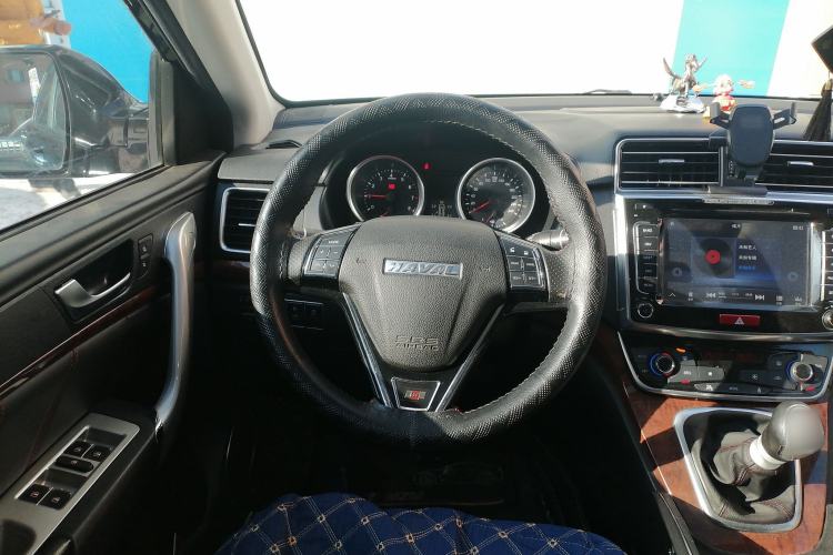 Used Haval H6 2015 Revised Version Sport Edition 1.5T Manual Transmission Two-Wheel Drive Elite Grade