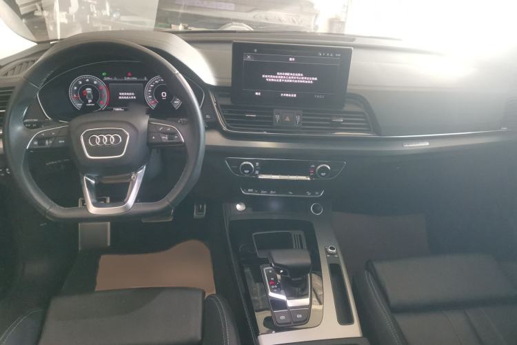 Used Audi Q5L 2022 40T Fashionable and Dynamic Model
