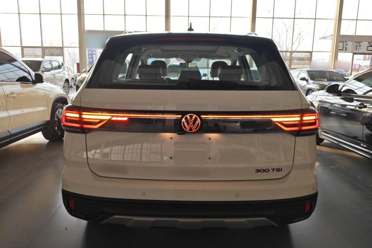 Used Volkswagen Tharu 2024 300TSI Two-Wheel-Drive Moon Luxury Edition
