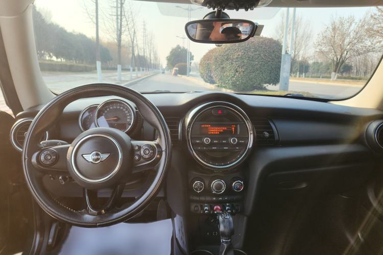 Used  MINI 2016 1.2T ONE Pioneer Edition
