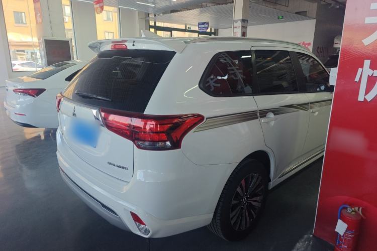Used Mitsubishi Outlander 2021 Revised Version 2.0L Two-Wheel Drive Enjoyment Edition 5 Seats