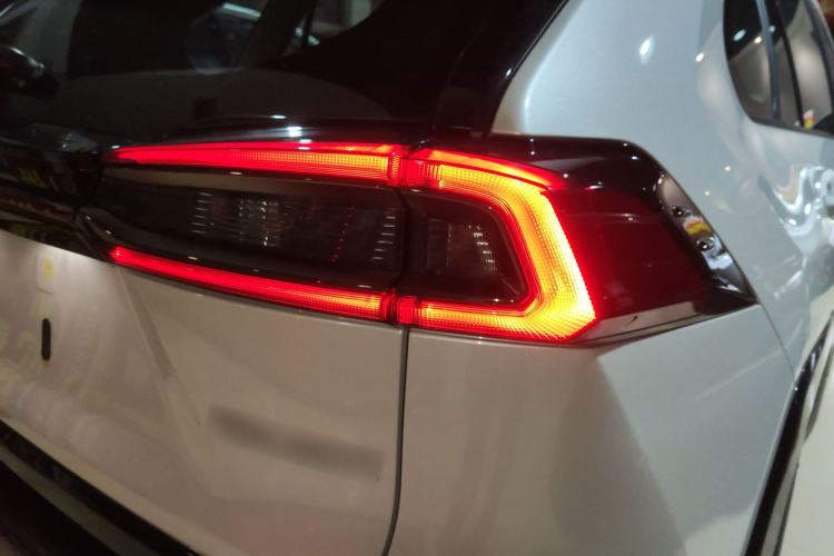 Used Toyota Wildlander 2024 2.0L CVT Two-Wheel Drive Luxury PLUS Edition
