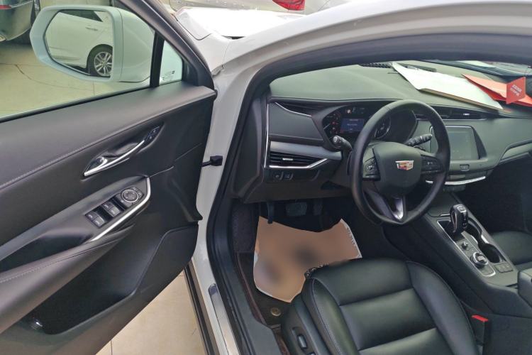 Used Cadillac XT4 2018 28T Two-Wheel Drive Leading Version
