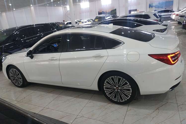 Used Hongqi H5 2022 Classic Model 1.8T Automatic Smart Connect Flagship Edition
