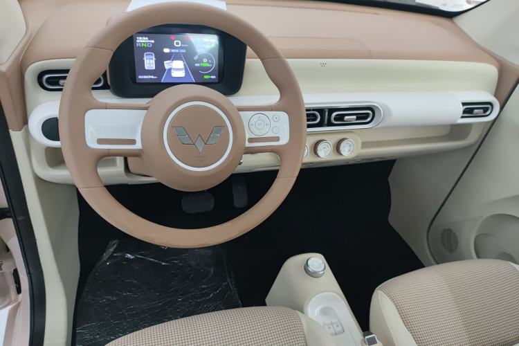 Used Wuling Hongguang MINIEV 2024 3rd Generation 215km Youth Edition
