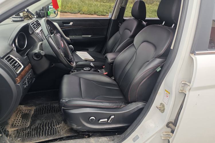 Used Haval H6 2015 Revised Version Sport Edition 1.5T Manual Transmission Two-Wheel Drive Elite Grade
