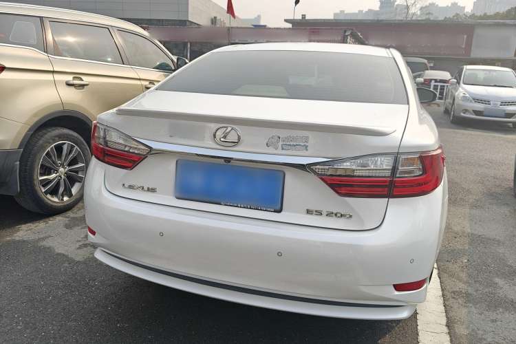 Used Lexus ES 2015 200 Comfort Edition
