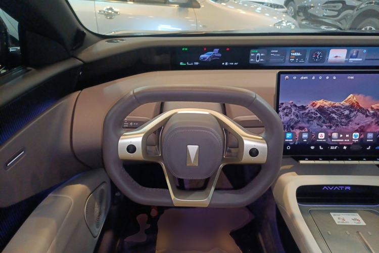 Used  12 2023 700 Three-Laser Rear-Wheel Drive Luxury Edition
