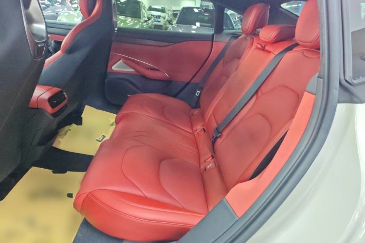 Used  SU7 2024 Four-Wheel Drive Ultra-Long Range Advanced Intelligent Driving Max Edition
