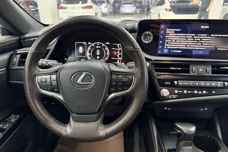 Used Lexus ES 2022 200 Excellence Edition
