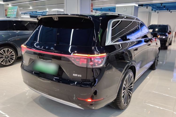 Used Hima AITO M9 2025 Extended-Range Ultra Version 52 kWh 6-Seater
