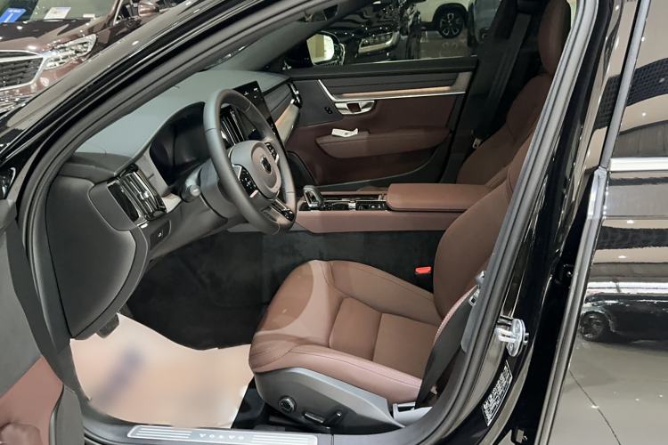 Used Volvo S90 2026 B5 Zhiyi Luxury Edition