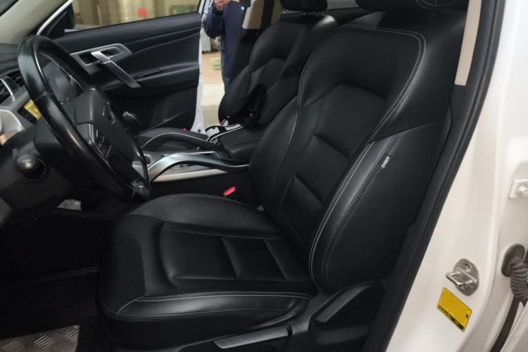 Used Geely Auto Emgrand X7 Sport 2016 2.0L Manual ZhiShang Version
