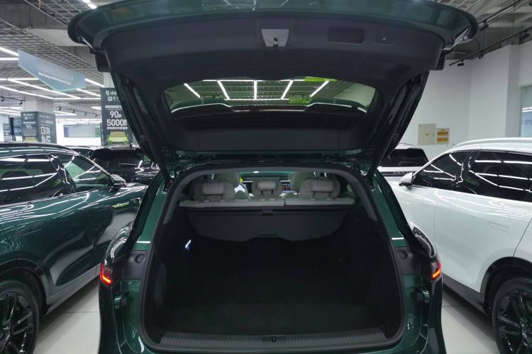 Used VOYAH FREE 2025 318 259 km All-Wheel-Drive Exploration Edition