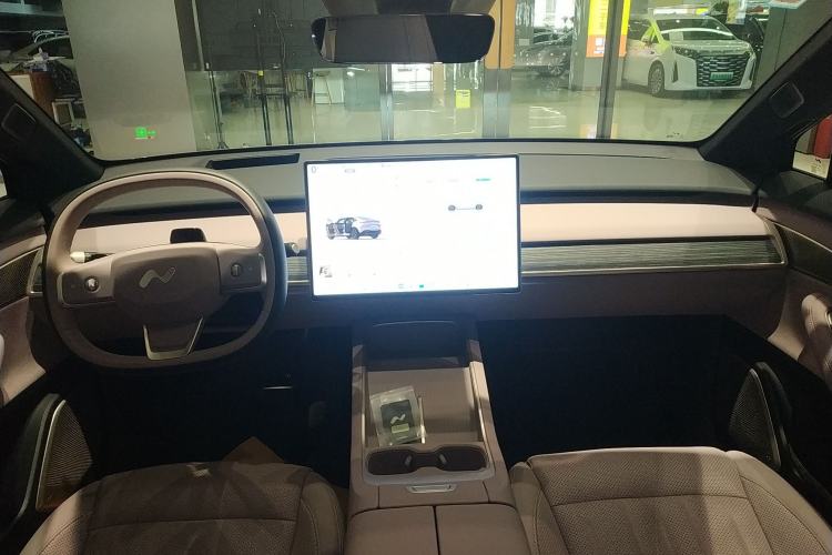 Used ONVO L60 2024 60 kWh Rear-Drive Version