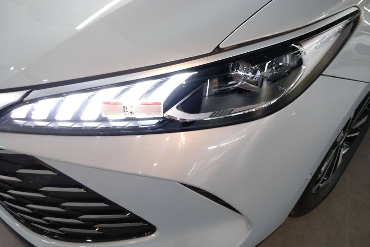 Used BYD Qin PLUS 2025 DM-i Smart Drive 55KM Beyond Model
