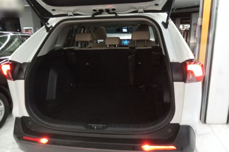 Used Toyota RAV4 2020 2.0L CVT Two-Wheel Drive Fashion Edition
