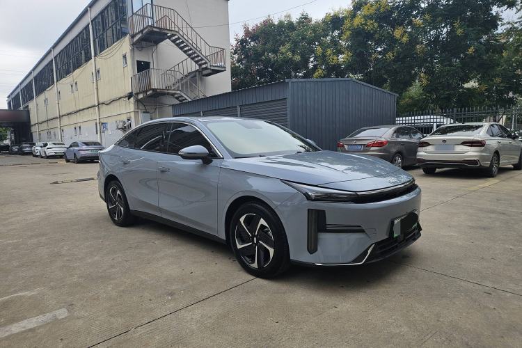 Used  L6 2023 60km PLUS
