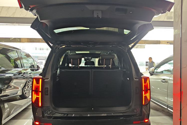 Used GAC Trumpchi GS8 2022 Linghang Series 2.0 TGDI Two-Wheel-Drive Luxury Smart Connectivity Version (7 Seats)