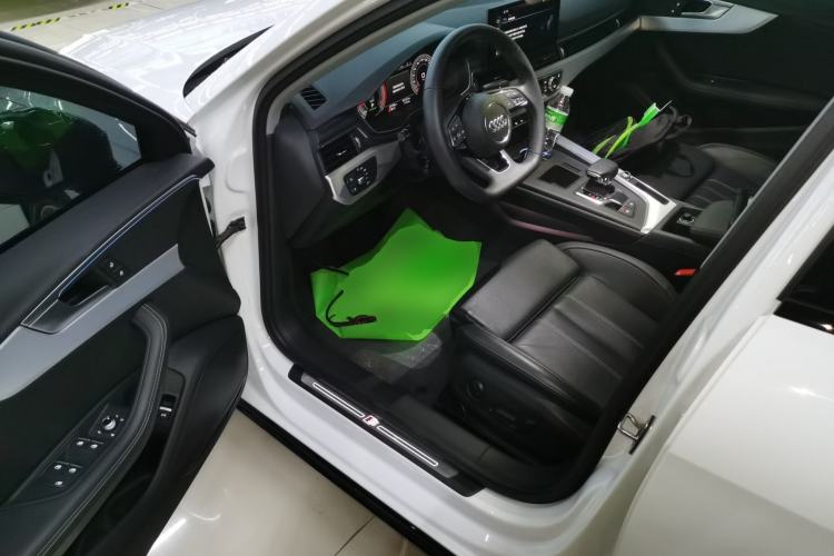 Used Audi A4L 2022 40 TFSI Luxury Dynamic Model
