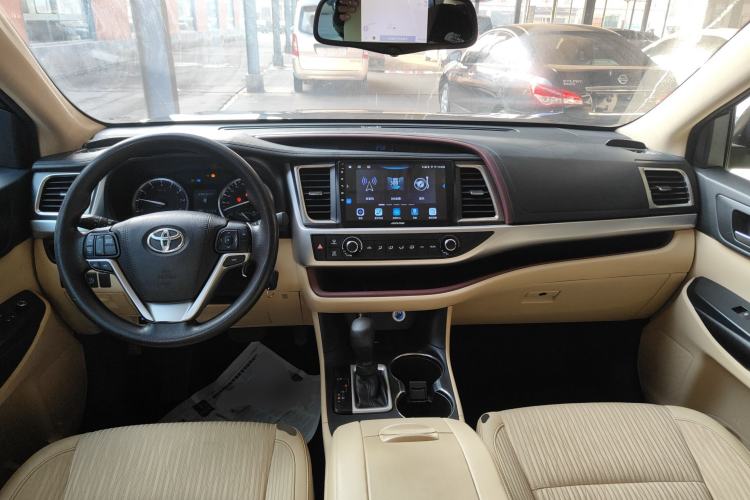 Used Toyota Highlander 2015 2.0T Two-Wheel Drive Elite Edition 7 Seats
