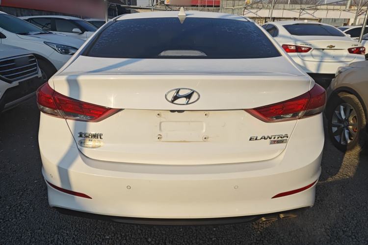 Used Hyundai Elantra 2019 1.4T Dual-Clutch Xuan Dong · Dynamic Model