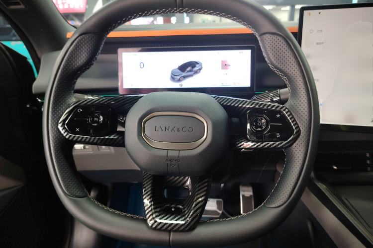 Used Lynk & Co 07 2024 EM-P 126 Long-Range Halo
