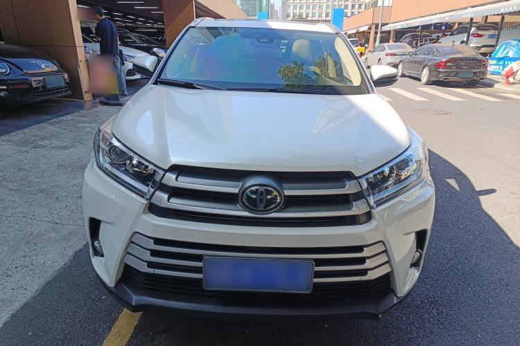 Used Toyota Highlander 2018 2.0T Four-Wheel Drive Luxury Version 7 Seats China VI Standard
