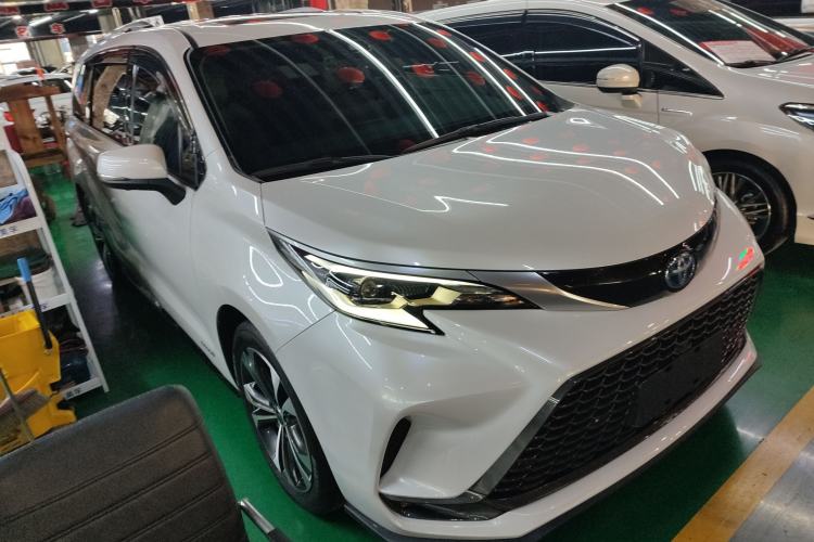 Used Toyota Granvia 2022 2.5L Hybrid Premium Edition