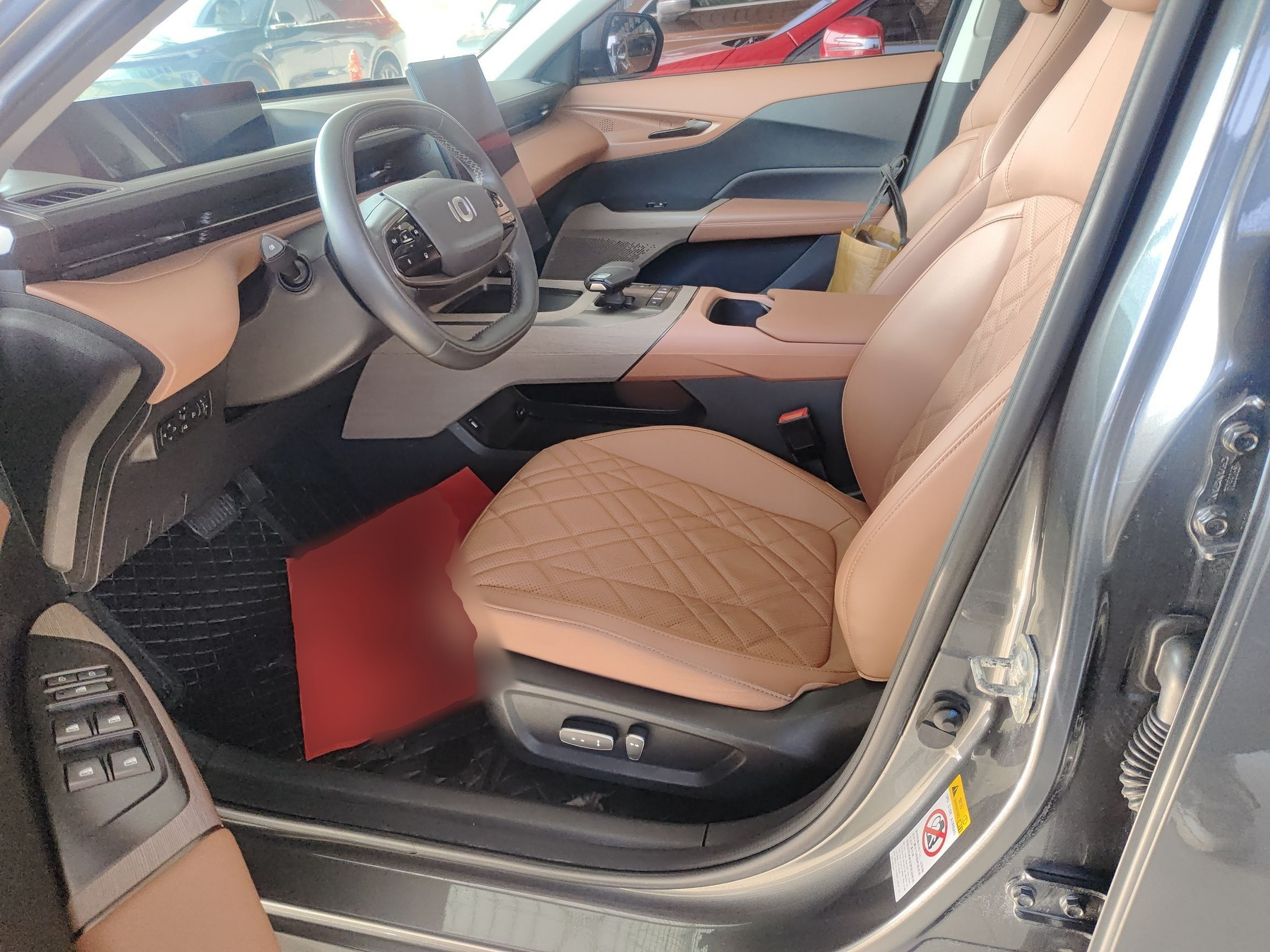 Переднее сиденье в автомобиле