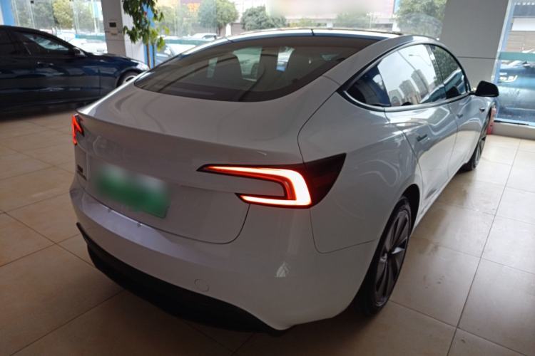 Used Tesla Model 3 2023 Long-Range All-Wheel-Drive Version
