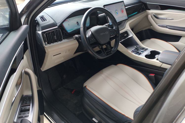 Used BYD Song PLUS New Energy 2023 Champion Edition DM-i 110KM Flagship Model
