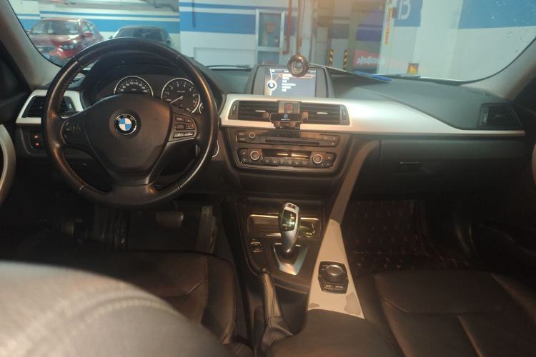 Used BMW 3 Series 2014 320i Sport Edition
