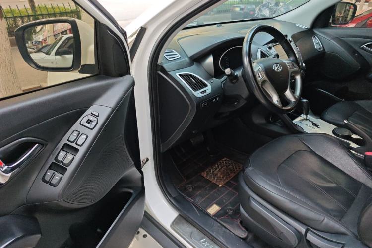 Used Hyundai ix35 2015 2.0L Automatic 2WD Smart Type China IV
