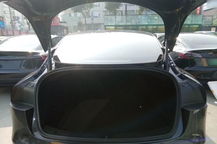 Used Tesla Model 3 2025 Rear-Wheel-Drive Version
