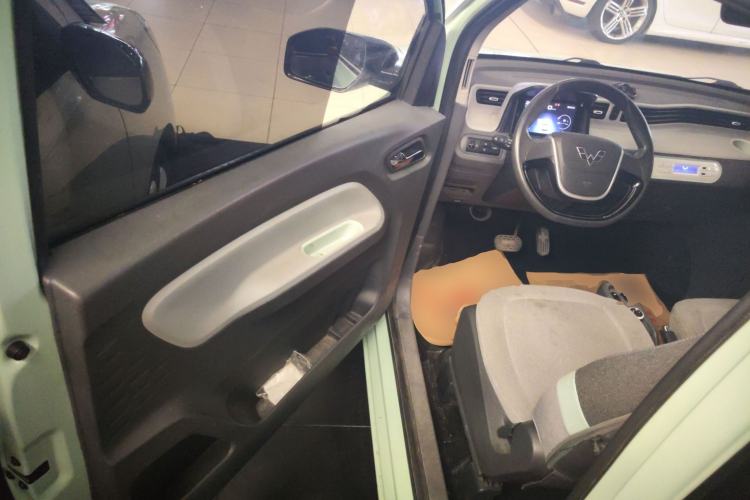 Used Wuling Hongguang MINIEV 2021 Macaron Premium Model – Lithium Iron Phosphate
