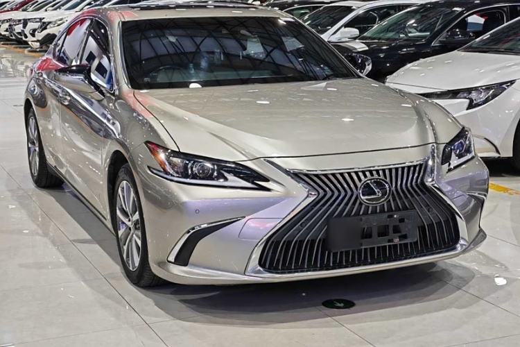 Used Lexus ES 2018 200 Excellence Edition China V Standard
