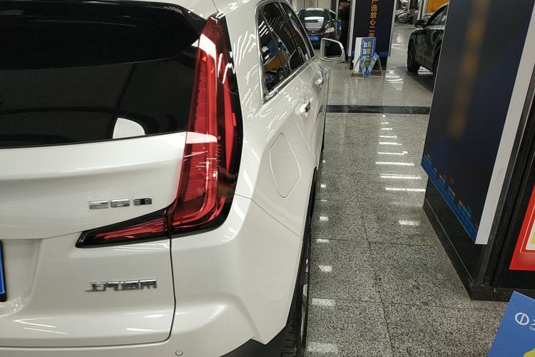 Used Cadillac XT4 2021 28T Two-Wheel Drive Leading Version
