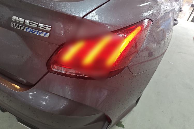 Used MG 5 2022 180 DVVT CVT Youth Luxury Edition
