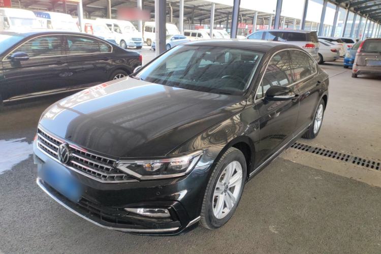 Used Volkswagen Magotan 2025 Zhongxiang Version 280TSI DSG Comfort Edition