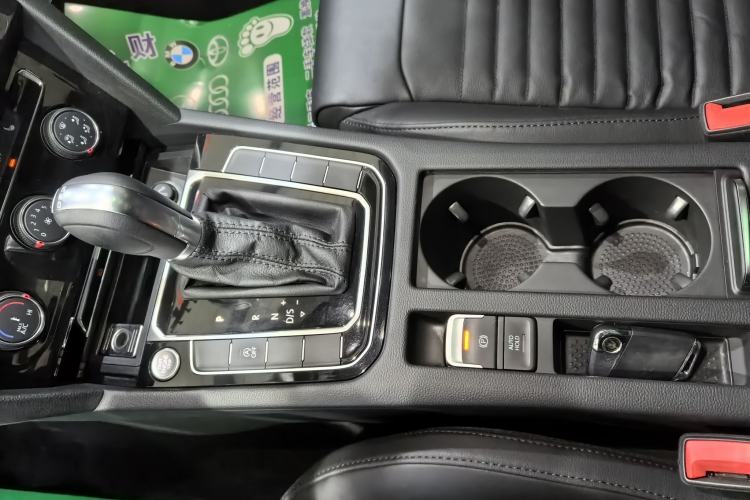 Used Volkswagen Magotan 2018 330TSI DSG Advanced Model
