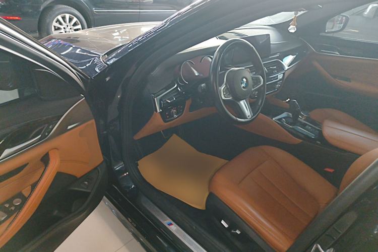 Used BMW 5 Series 2018 Restyled 530Li Leading Edition M Sport Package