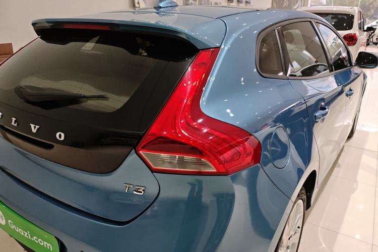 Used Volvo V40 2016 T3 Zhiyi Edition
