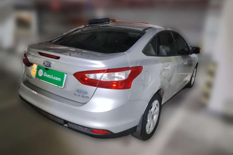 Used Ford Focus 2012 Sedan 1.6L Manual Fashion Edition

