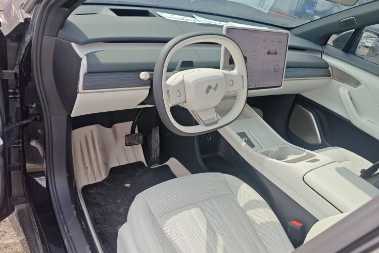 Used ONVO L60 2024 60 kWh Rear-Drive Version
