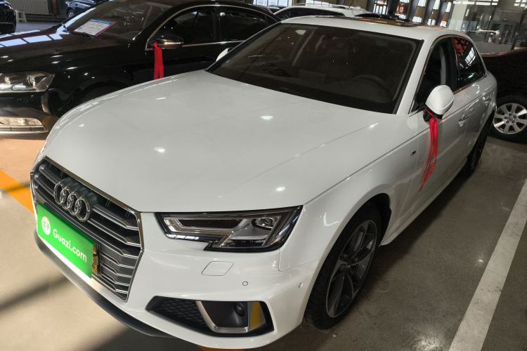 Used Audi A4L 2019 40 TFSI Fashion Edition China VI Emission Standard