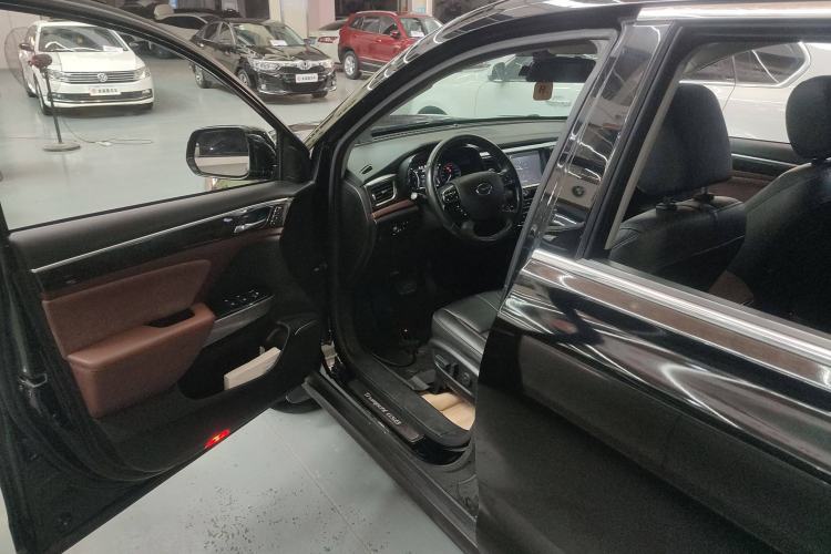 Used GAC Trumpchi GS8 2017 320T Two-Wheel Drive Luxury Smart Connectivity Version (7 Seats)
