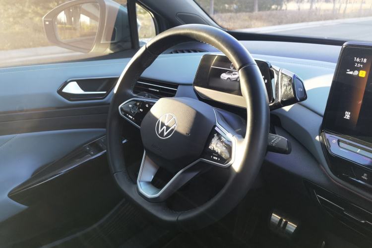 Used Volkswagen ID.4 X 2023 Smart Enjoyment Long-Range Version
